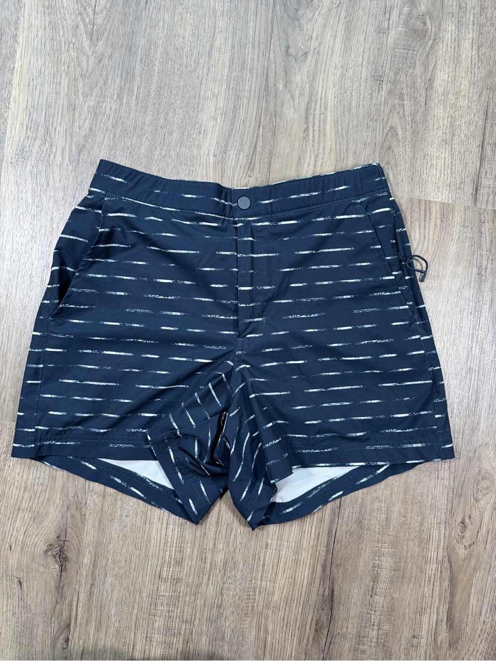 VRST Men's Swim Trunks Navy Striped Print Mesh Lined Zip Pocket Size S